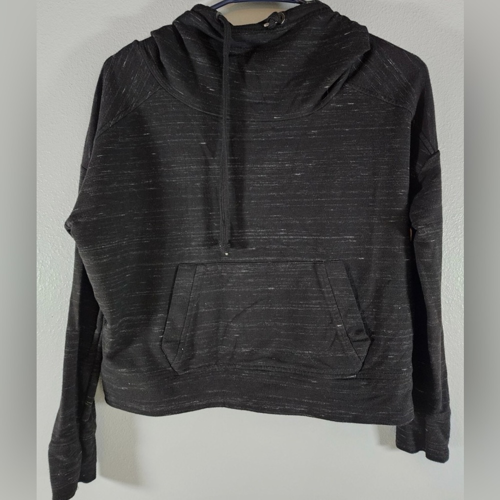 American Eagle black hooded sweatshirt